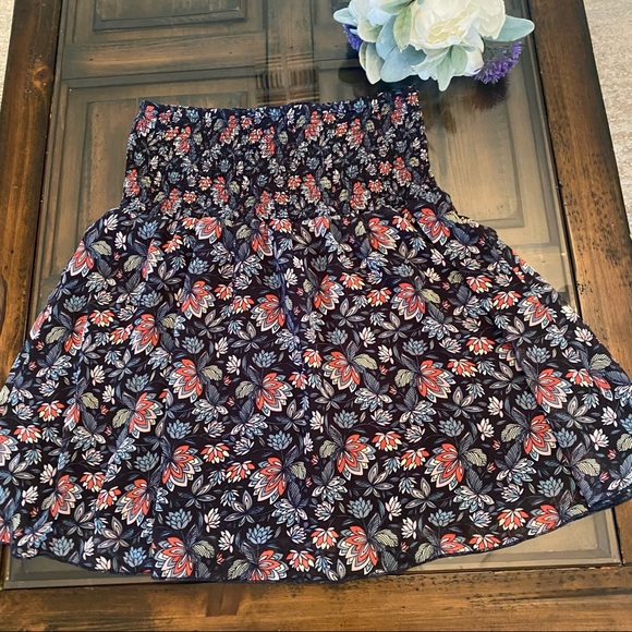 Cabi Ruched Waist Floral Skirt - Picture 1 of 9